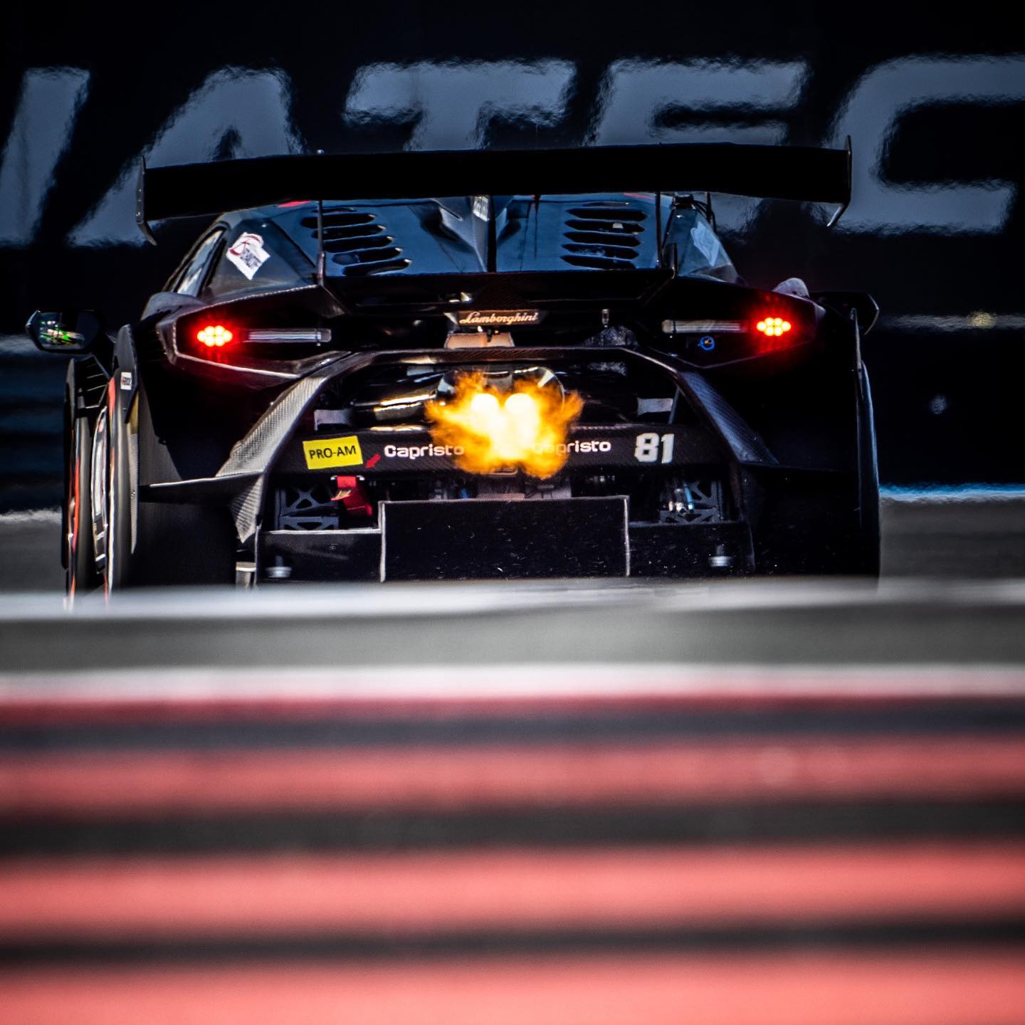 Target wins in the first round of the Lamborghini Super Trofeo at Paul Ricard