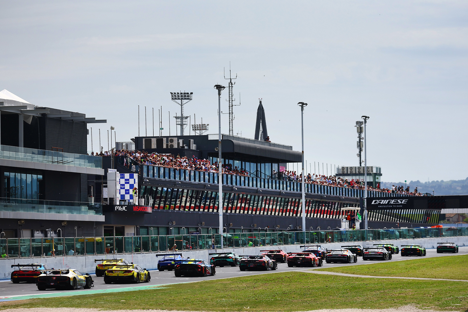 Target Racing torna nel tricolore GT con una Ferrari 296 GT3 e una Lamborghini Super Trofeo