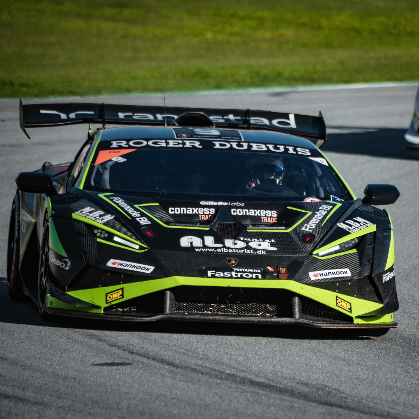 Target monopolizza i podi di Montmelò e torna al comando del Super Trofeo Lamborghini