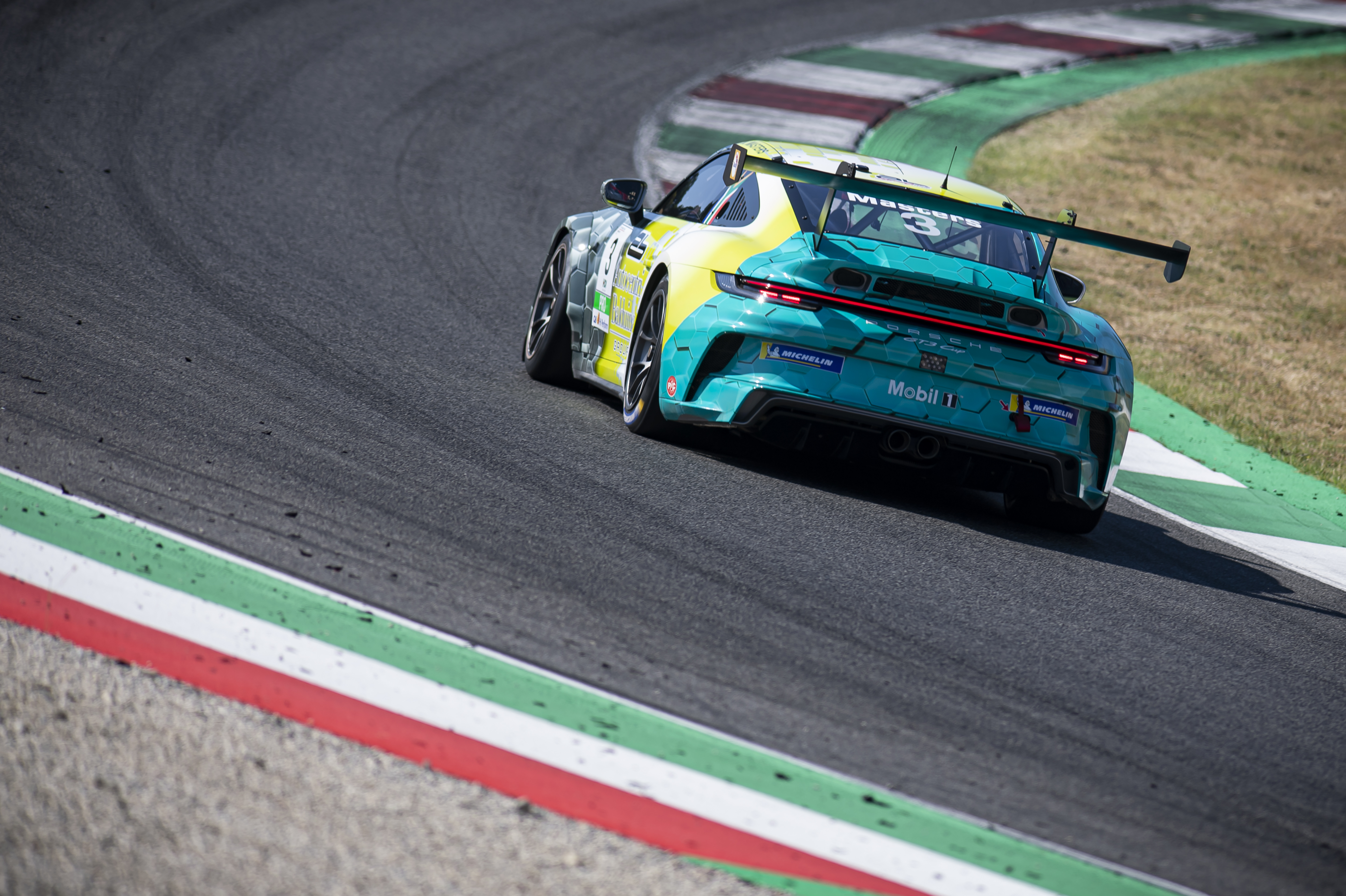 Target with AB Racing on top in Porsche Carrera Italia round at Mugello, Fenici finishes P4 in Michelin Cup